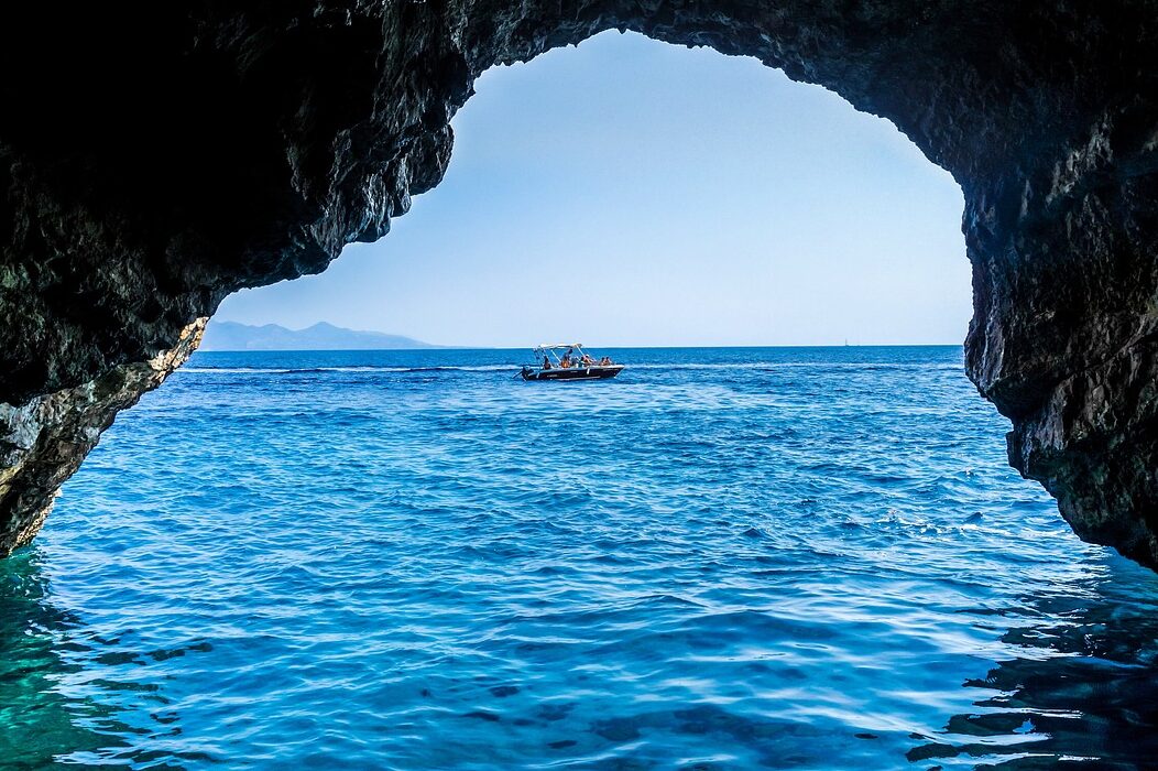 blue-cave-stock