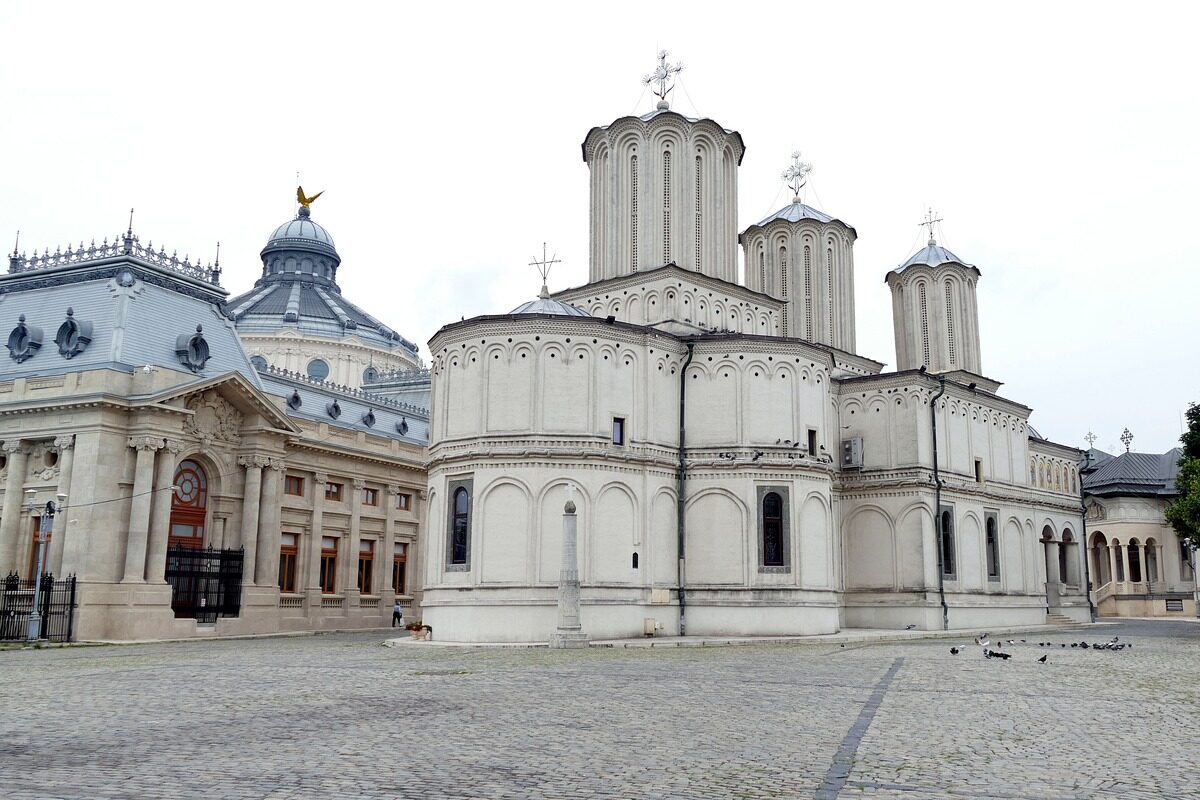 bucharest-old-town