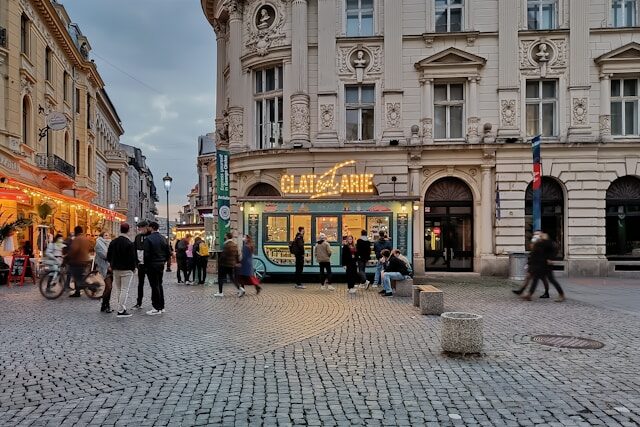 walking-tour-bucharest