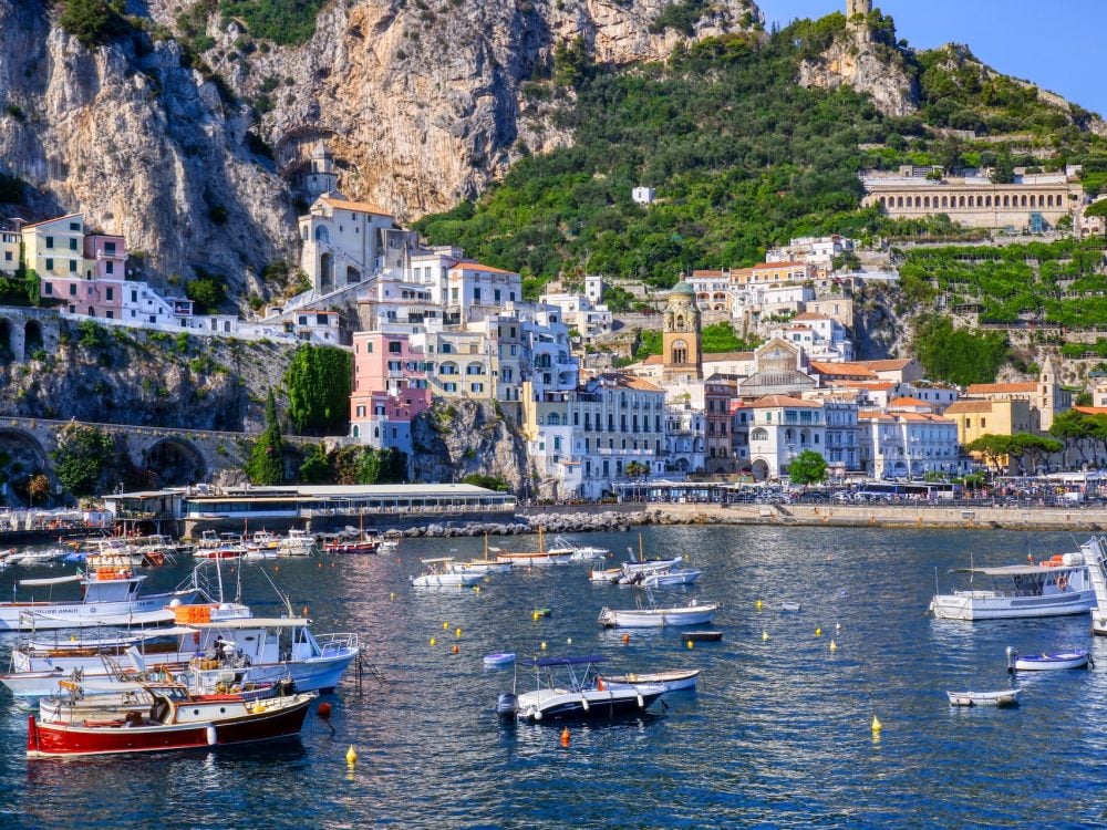 amalfi-backdrop