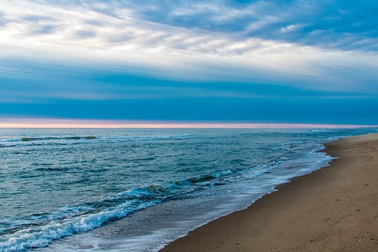beach-5264739_640