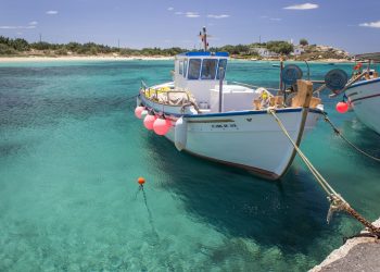 boat-naxos