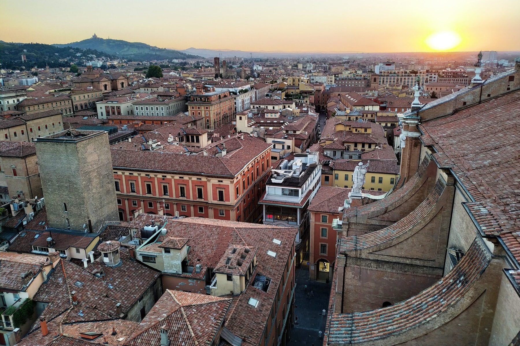 bologna-view2