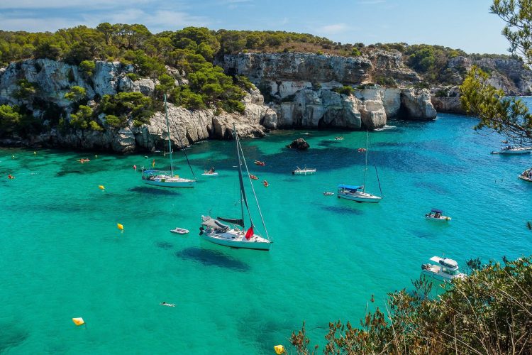 cala-macarella-boat