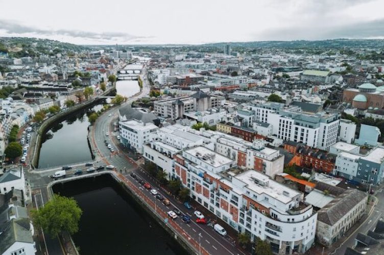 cork-view