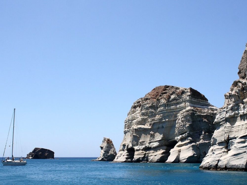 greece-milos-boat