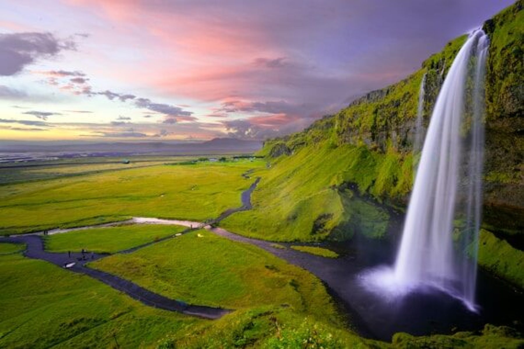 iceland-waterfall
