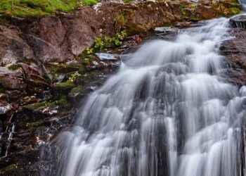 italy-waterfall