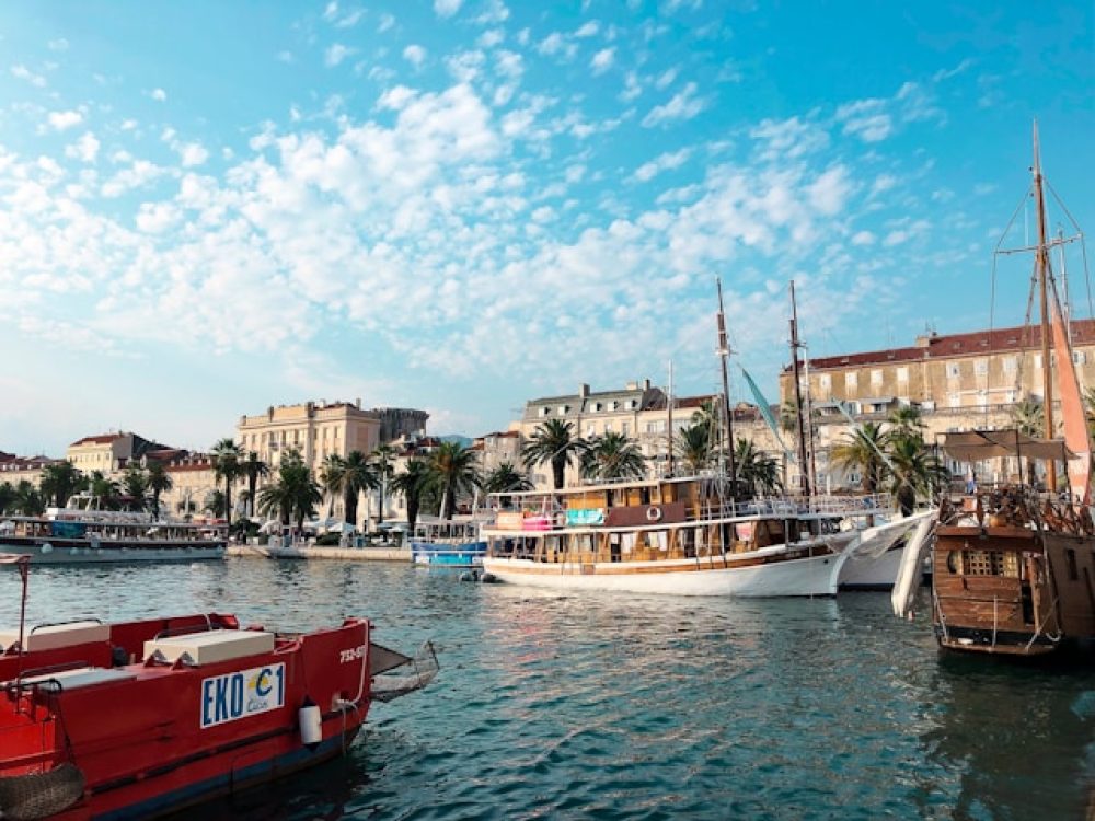 kirsten-velghe-Kwy7k0qvNIo-unsplash