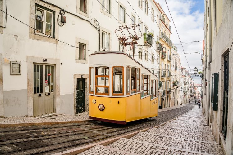 lisbon-trams