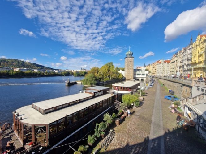 prague-river