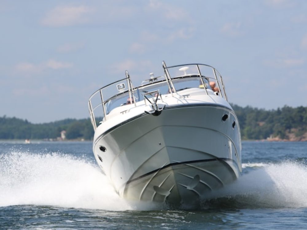 speedboat
