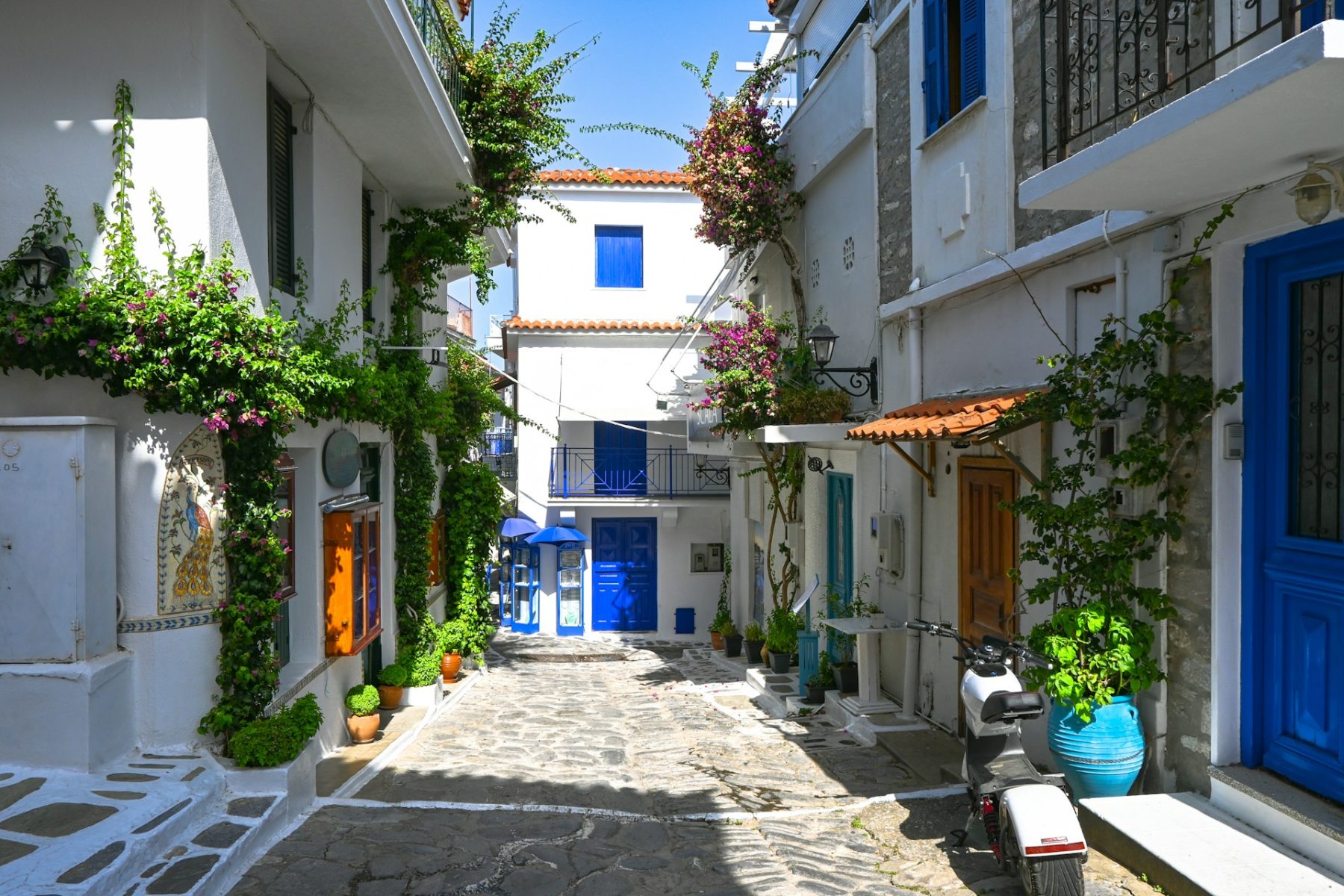 skiathos-town-building