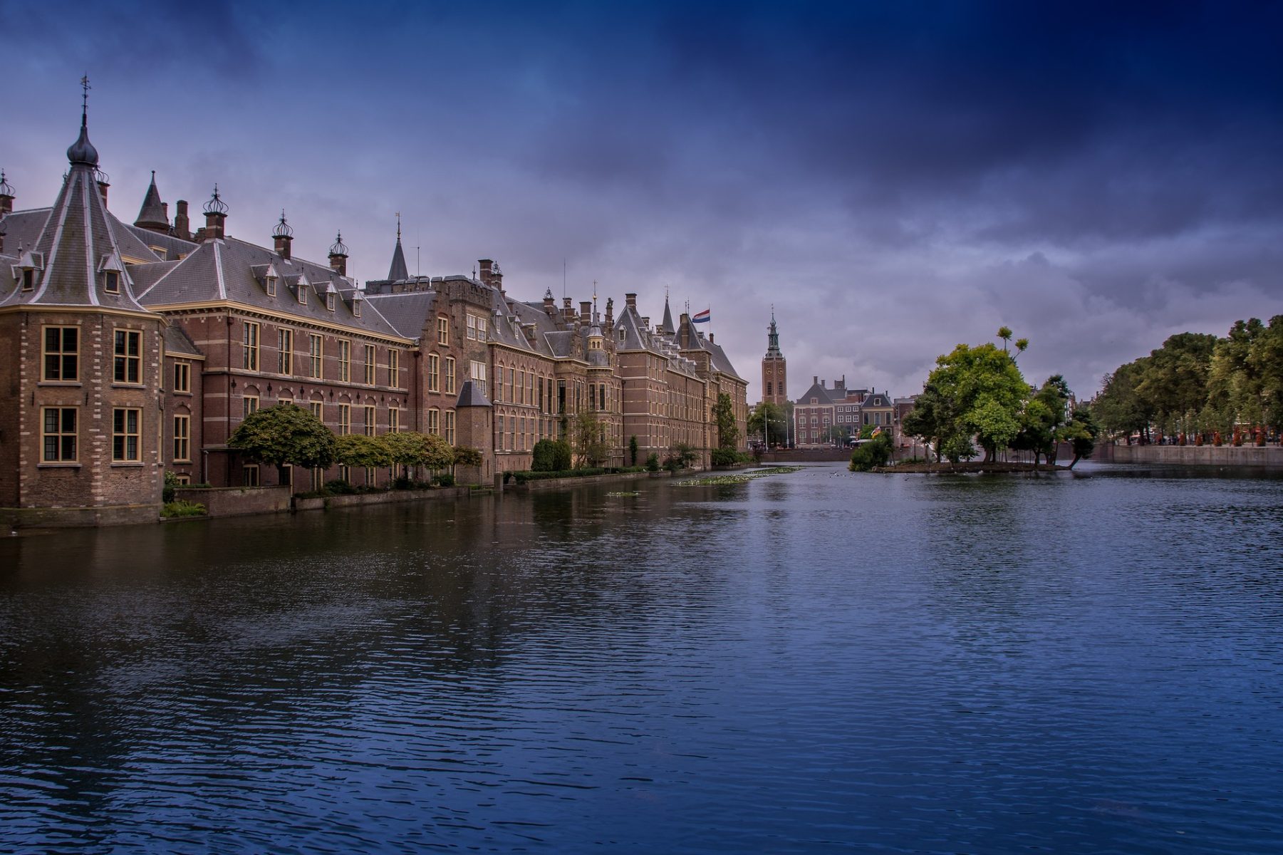 the-hague-binnenhof