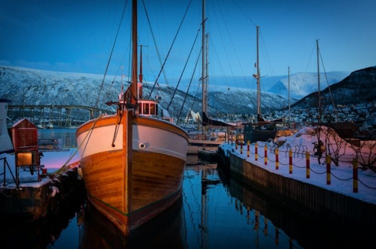 tromso-boat
