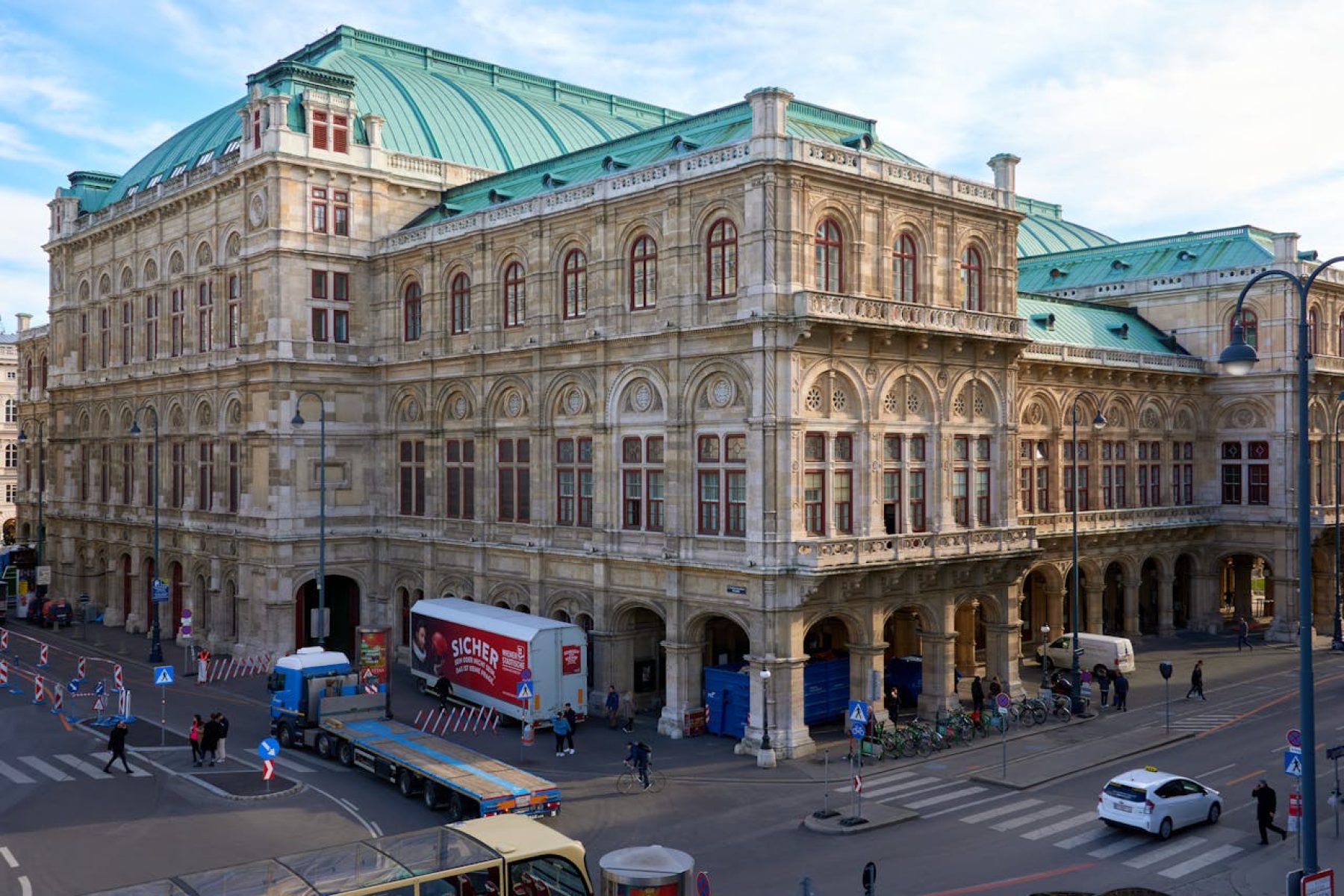 vienna-opera-house