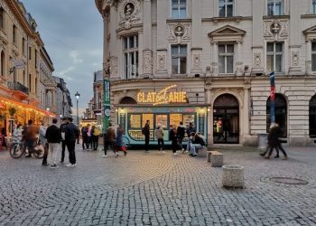 walking-tour-bucharest